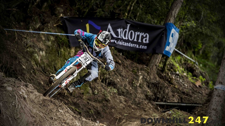 Junior Mens winner - Michael Jones kept it upright which was half the battle for the junior riders, some stacking literally insight of the line...