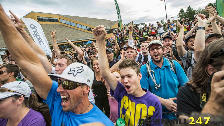 As Stevie Smith hit the track the home crowd roared; as if they'd been silent all day. As he made his way down the mountain, with obvious speed and endless style, commentator Rob Warner took us back to Champery 2011, and got the Downhill world's hearts pumping. 