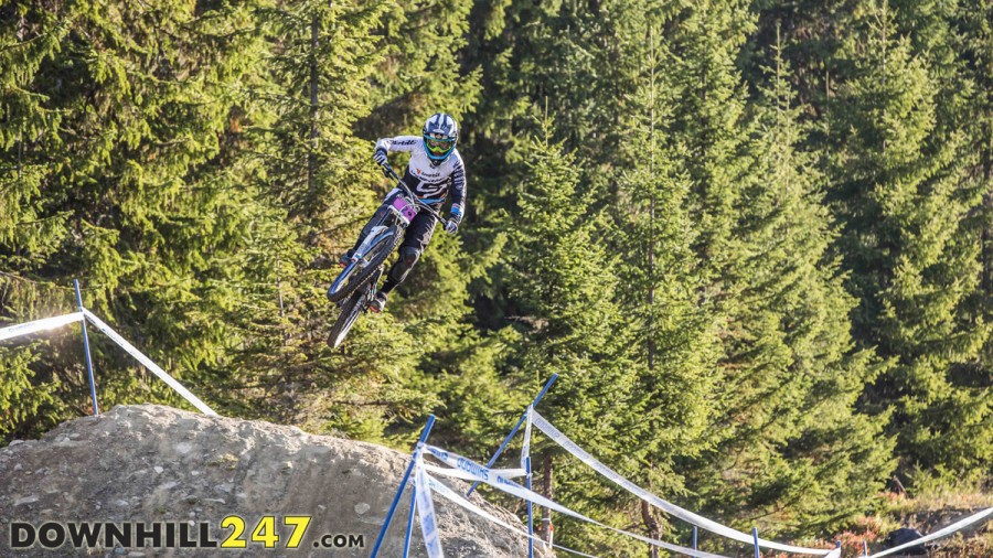 It is not just the guys throwing down on the jumps! Emmiline Ragot mixing it up with the boys, interesting that some of the Lapierre team are still running the 650B bikes as per their Worlds set up. Clearly they believe this is the future and the advantage is there.