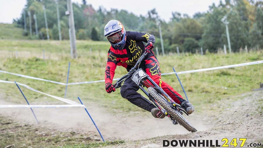 A big style check compared to Dan, but Steve Smith has his eyes on the prize. Stevie's riding on pace here in Norway, it's going to close racing tomorrow!