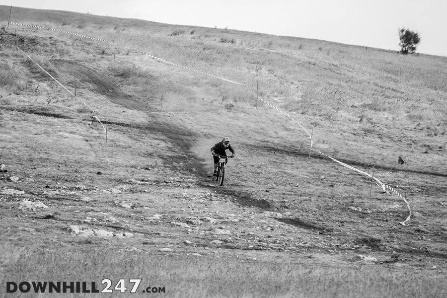 The bunting was wide open and allowed riders plenty of flexible.