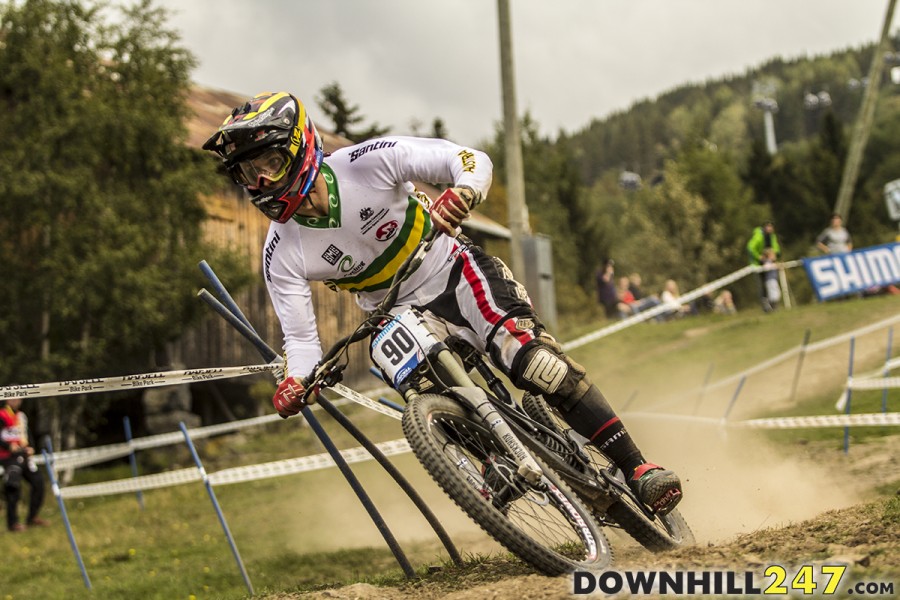 You can see the dust on Graeme's clothing despite the crash he still went fastest.