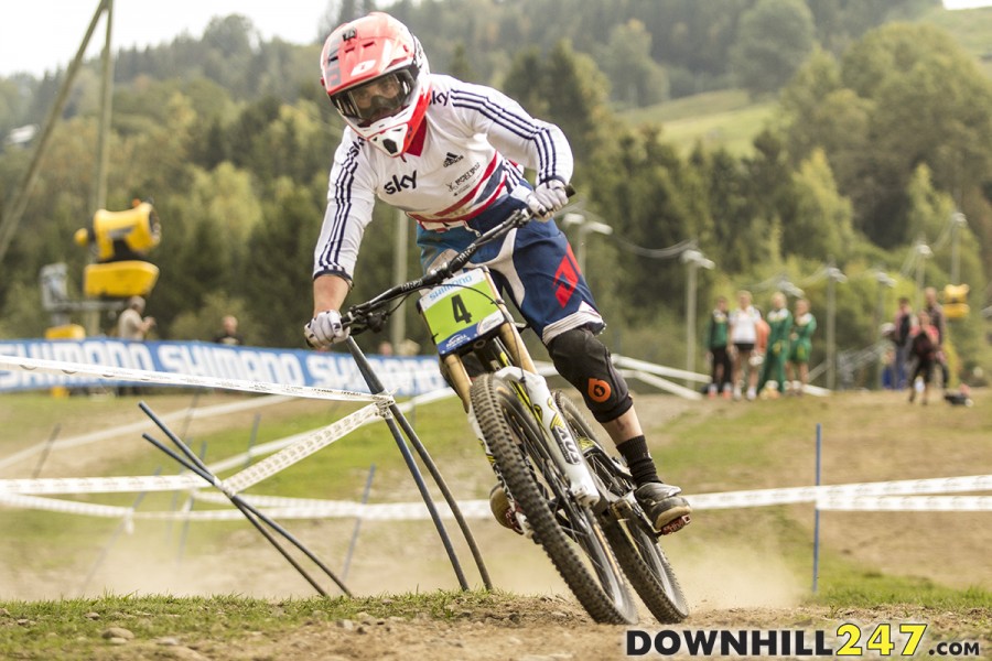 Taylor Vernon was one of the favourites on the day. He succumbed to the pressure and crashed, along with Martin Maes and Luca Shaw.