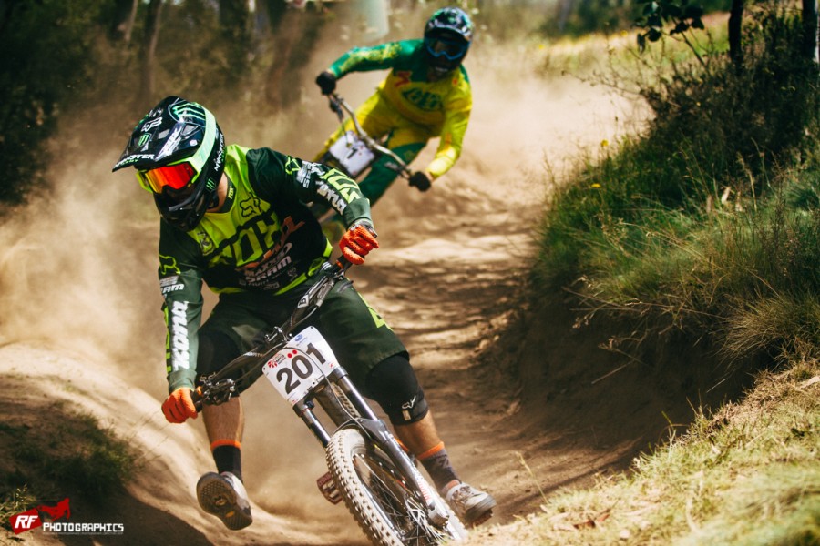 here it looks like Andrew Crimmins was showing Troy Brosnan the way down the hill, Andrew is of course a local to these parts and smart money would say the fastest time on race day would come fro one of the two riders in this shot but stranger things have happened...