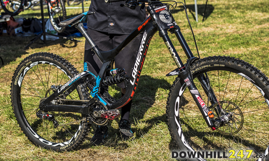 A close up of Loic's bike, these bike will actually have extra (orange) stickers on them at World Cups but they didn't have them all yet for Crankworx so the team went without!