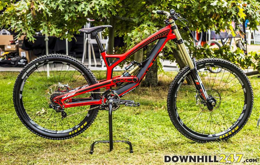 This YT Tues CF was spotted at the DayZero Bike stand and we are quite excited these bikes are now available in Australia. We catted with the guys and got a low down on the bike.