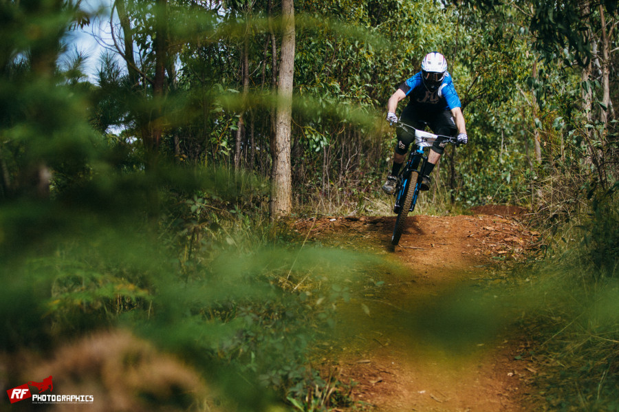 Former Junior World Downhill Champion Ben Cory puts his bike handing skills to good use and took second place.