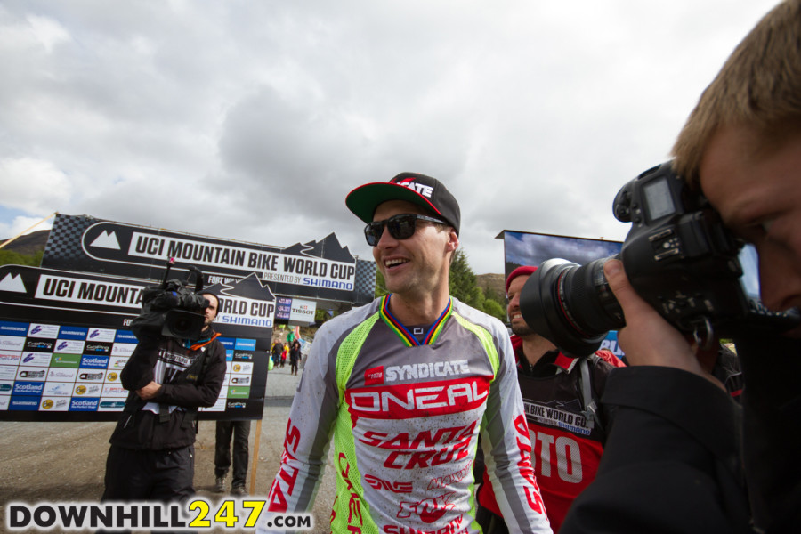 A smiling Greg Minnaar took the victory, after damaging a tendon at Crankworx Rotorua it was a slow start to the season for Greg at round 1.