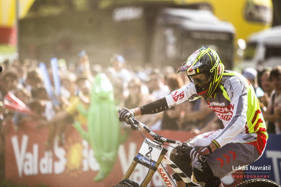 You don't often see Greg Minnaar crash, especially in a race run.