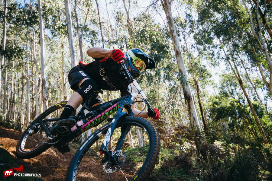 Steve Marsh on a different bike from the one we saw at the Eagle round but still going fast!