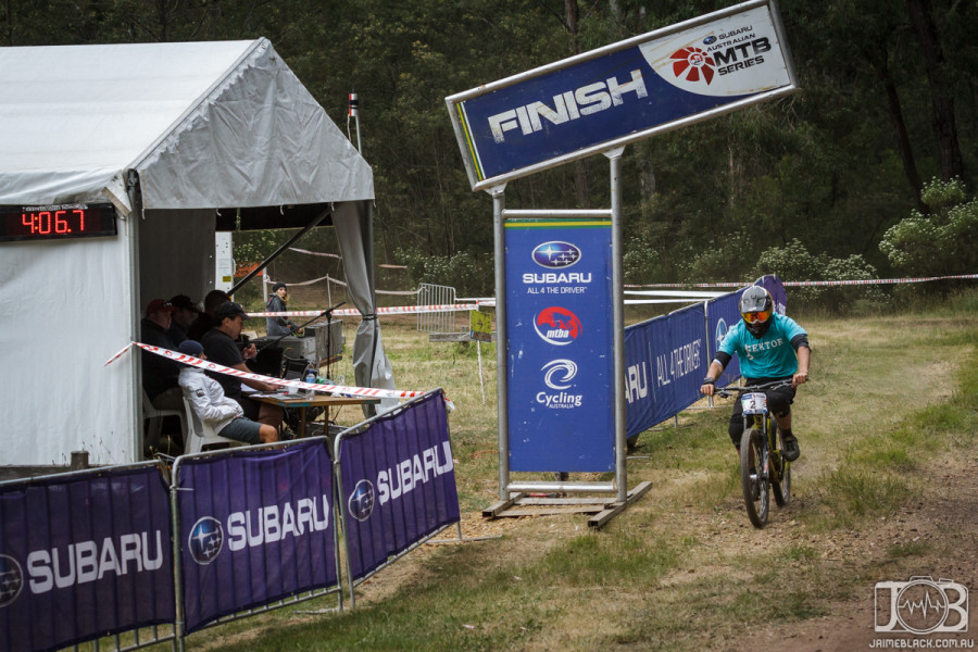 Flagged by the commissaires for wearing his USA jersey during practice and seeding, Deano Machino opted to source local Melbourne apparel for the sake of racing.