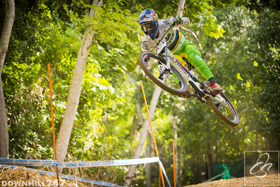 Loic Bruni making shapes...