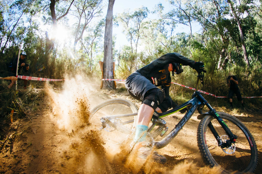 Ollie Zwar railing a dusty rut