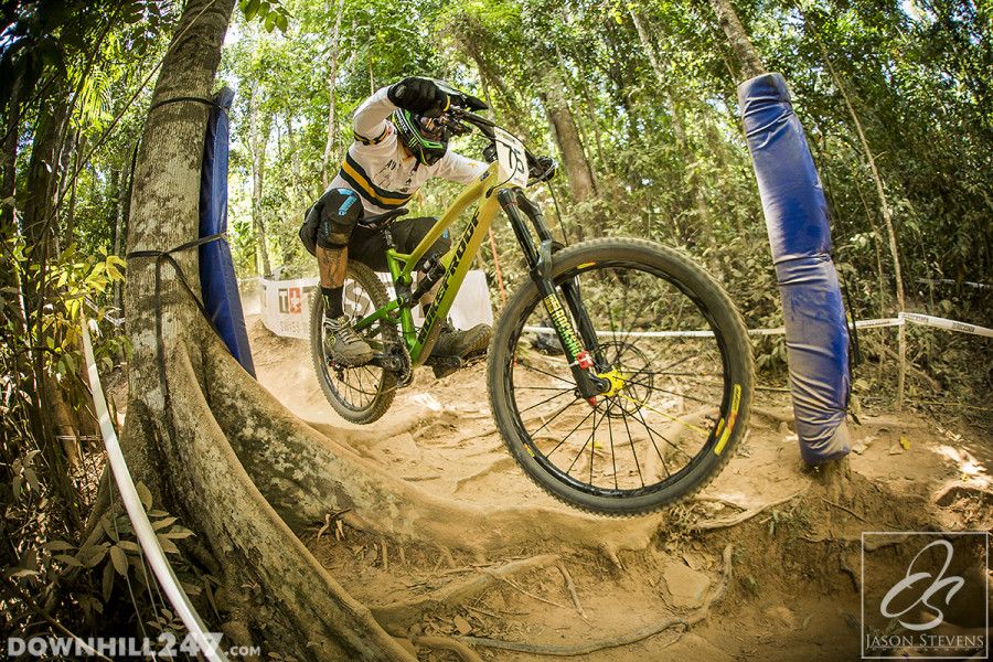 Sam Hill was again showing some great speed despite his apparent disadvantage riding his trail bike (if you listen to the expert commentators on the internet!)