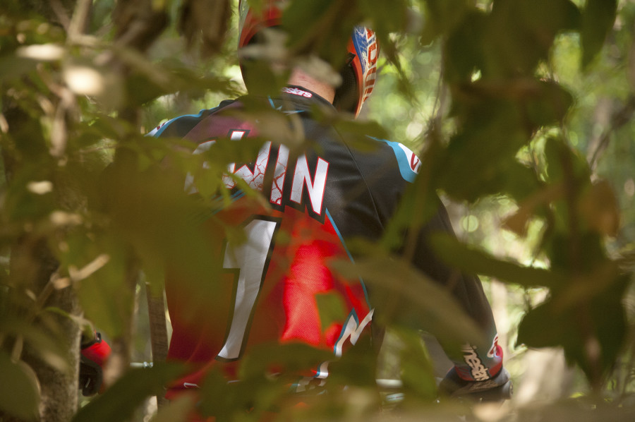 Gwin looking for lines...
